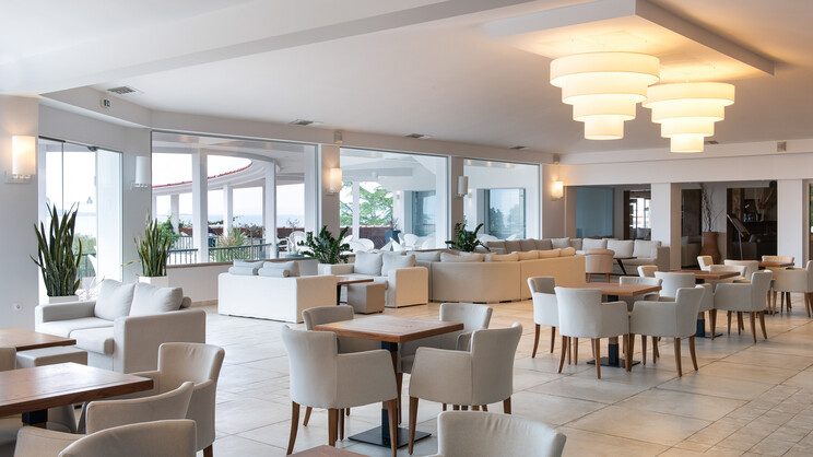 Alexandros Palace Hotel & Suites